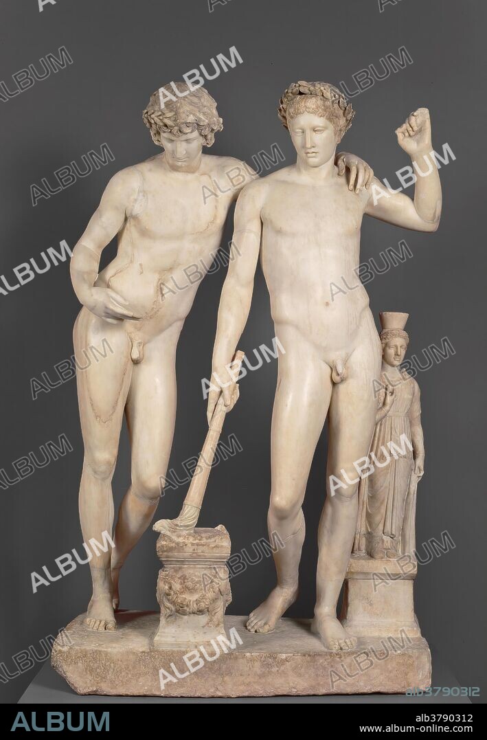 Escuela de Pasiteles / 'Orestes y Pílades o Grupo de San Ildefonso'. Hacia 10 a.C.. Mármol blanco de Carrara, 161 x 106 cm.