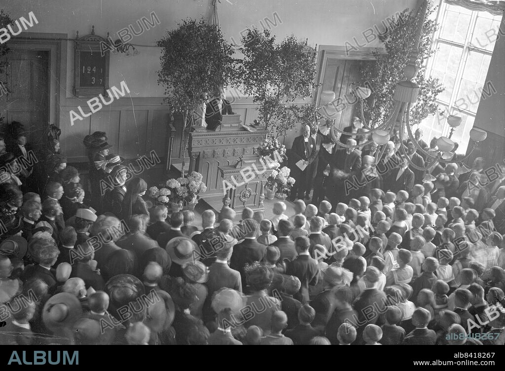Göteborg 1913-11-06 - Rektor Röding tar avsked *** Local Caption *** GT 1913-1187. KAMERAREPORTAGE.