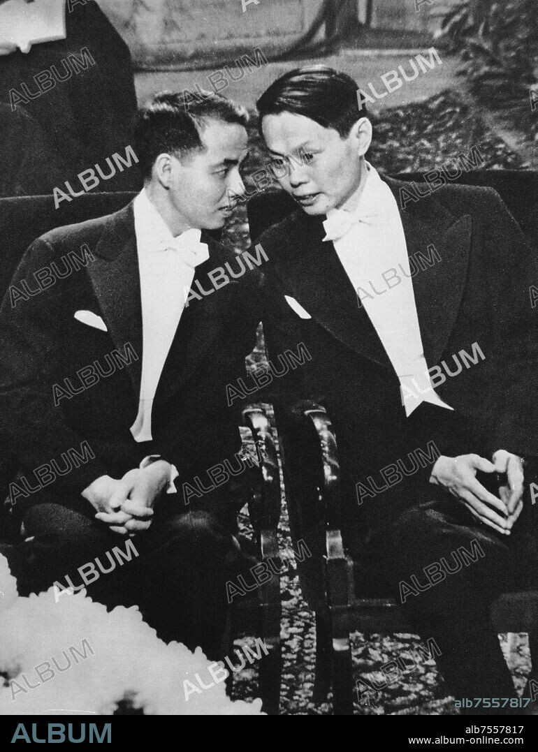 YANG CHEN NING Y LEE TSUNG DAO DESCUBRIERO EN 1922 EL COMORTAMIENTO DE LAS PARTICULAS ELEMENTALES Y LA TEORÍA CUANTICA. PREMIO NOBEL DE FISICA EN 1957.