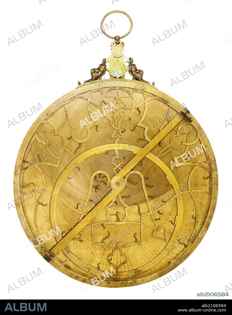 ASTROLABIO PLANISFERICO DE LATON DORADO, DE GUALTERUS ARSENIUS, DE LOVAINA, 1566. PERTENECIO A FELIPE II (DEPOSITO: MUSEO ARQUEOLOGICO NACIONAL, Nº INV: 52069).