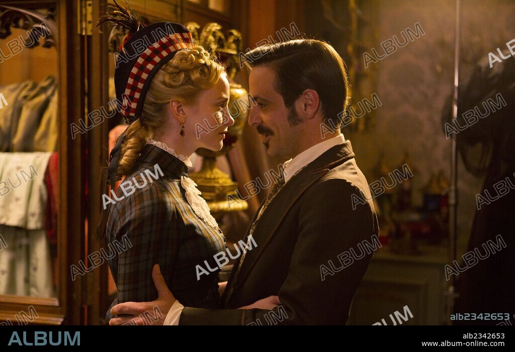 EMUN ELLIOTT and JOANNA VANDERHAM in THE PARADISE, 2012, directed by BILL GALLAGHER. Copyright BBC DRAMA PRODUCTIONS.