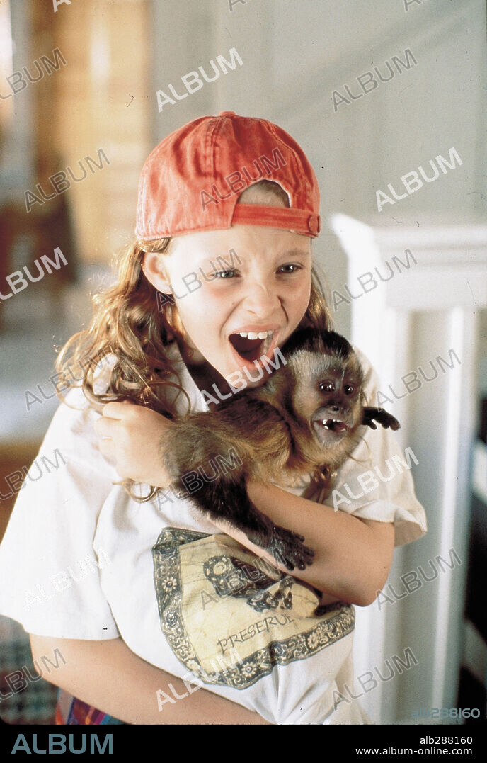 THORA BIRCH in MONKEY TROUBLE, 1994, directed by FRANCO AMURRI.