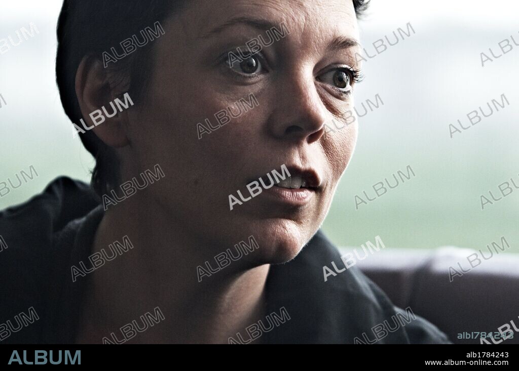 OLIVIA COLMAN en REDENCION [TYRANNOSAUR], 2011 (TYRANNOSAUR), dirigida por PADDY CONSIDINE. Copyright INFLAMMABLE FILMS.