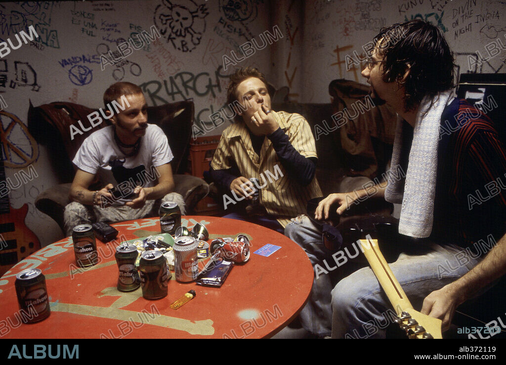 ION GABELLA, JUAN DIAZ y LUKE DONOVAN en GENTE PEZ, 2001, dirigida por JORGE IGLESIAS. Copyright MORENA FILMS/FISH PEOPLE.