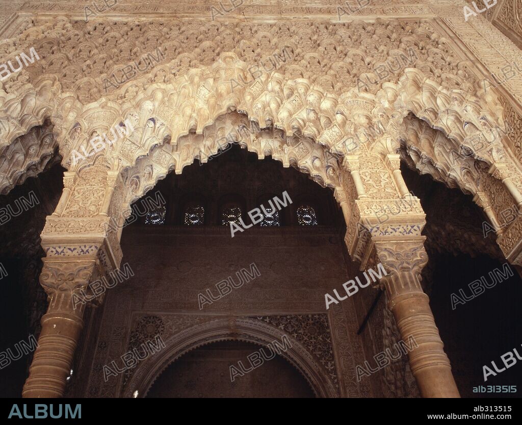 Detalle de los Arcos, Alahambra, Granada.España.