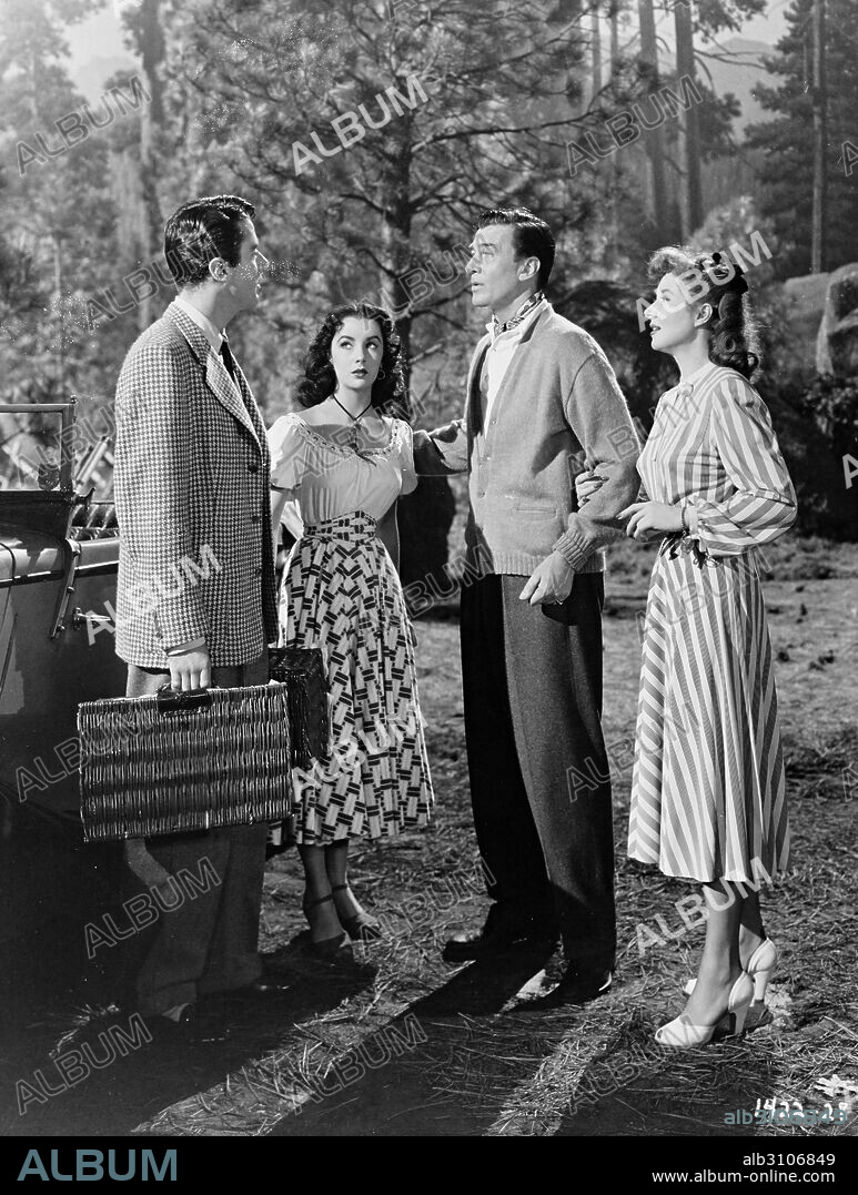 ELIZABETH TAYLOR, GREER GARSON, PETER LAWFORD and WALTER PIDGEON in JULIA MISBEHAVES, 1948, directed by JACK CONWAY. Copyright M.G.M.