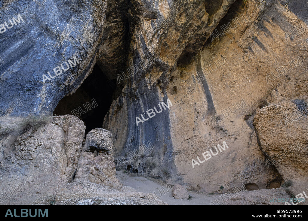 cuevas de San Bartolomé, Parque Natural del Cañón del Río Lobos, Soria, Comunidad Autónoma de Castilla, Spain, Europe.