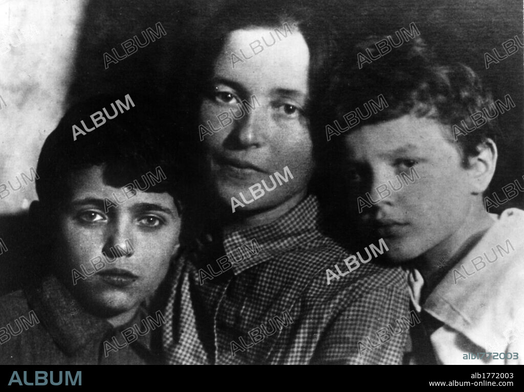 Giulia Schucht with her sons Delio and Giuliano. Giulia Schucht, the Russian wife of Italian philosopher and politician Antonio Gramsci, posing with her sons Delio and Giuliano. 1930s.