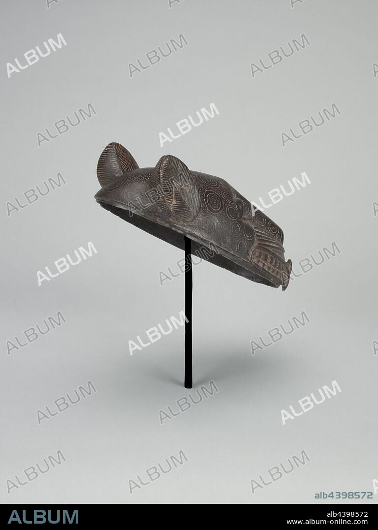 lid in the form of a leopard head, Benin Kingdom, Edo people, mid-15th century - mid-17th century, brass, 7-3/4 x 4-1/4 x 2-1/2 in., African Art.