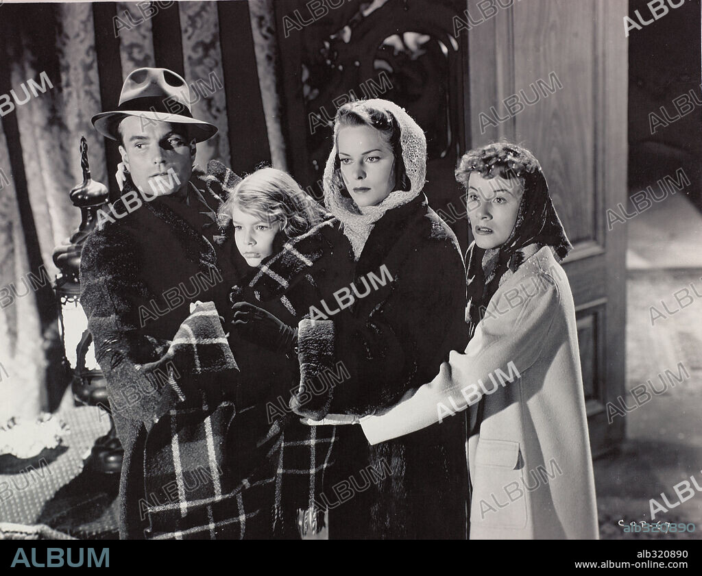 ANN CARTER, JANE RANDOLPH, KENT SMITH and SIMONE SIMON in THE CURSE OF THE CAT PEOPLE, 1944, directed by ROBERT WISE. Copyright RKO.