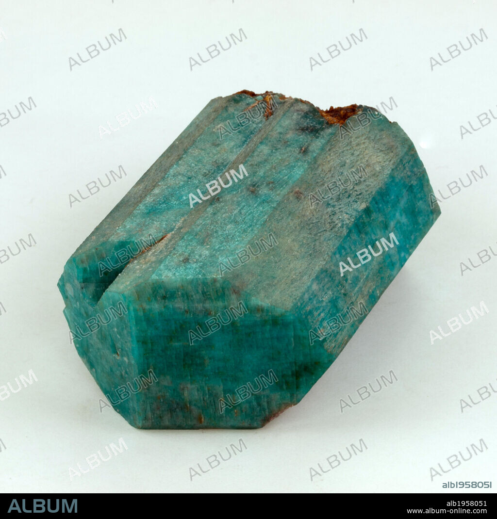 MICROCLINA. Mineral de la clase de los tectosilicatos. Variedad: AMAZONITA.