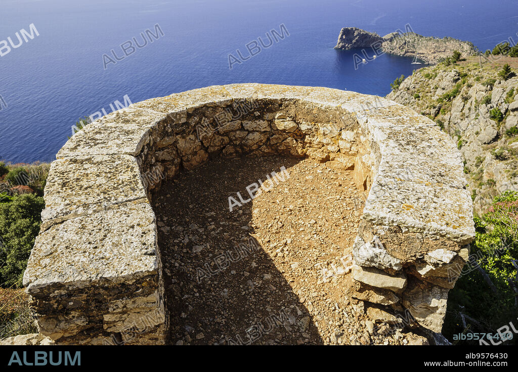 Mirador al mar, Monasterio de Miramar, fundado en 1276 . Valldemossa. Sierra de Tramuntana. Mallorca. Islas Baleares. España.