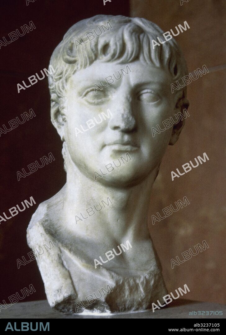Julio César Germánico (Julius Caesar Germanicus) (Roma, -15-Antioquía,19). General y cónsul romano. Gobernó y pacificó Germania. Hijo de Nerón Claudio Druso, fue adoptado por Tiberio. Nombrado cónsul en el año 12. Fue el padre del emperador Calígula. Busto de Germánico en mármol realizado entre los años 15 y 19 d. C., época en la que fue adoptado por Tiberio. Procede de Córdoba. Museo del Louvre. París. Francia.