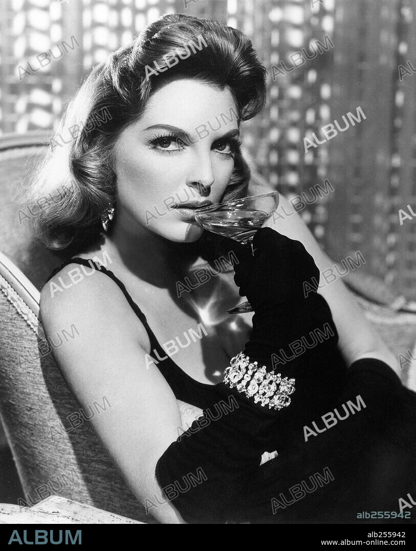 JULIE LONDON in THE THIRD VOICE, 1960, directed by HUBERT CORNFIELD. Copyright 20TH CENTURY FOX.