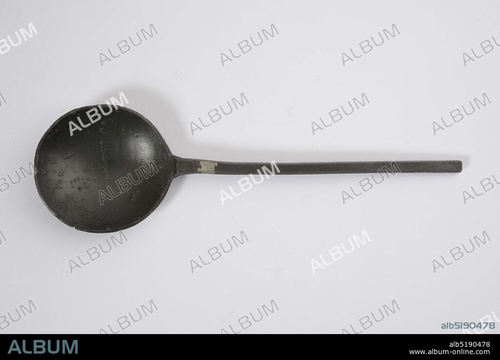 spoon, Anonymous, 16th century, cast, General: 1.7 x 16.5 x 5.9cm (17 x 165 x 59mm), Pewter spoon with round bowl. The spoon has a square handle and a decorated knob (the knob is missing), 1883.