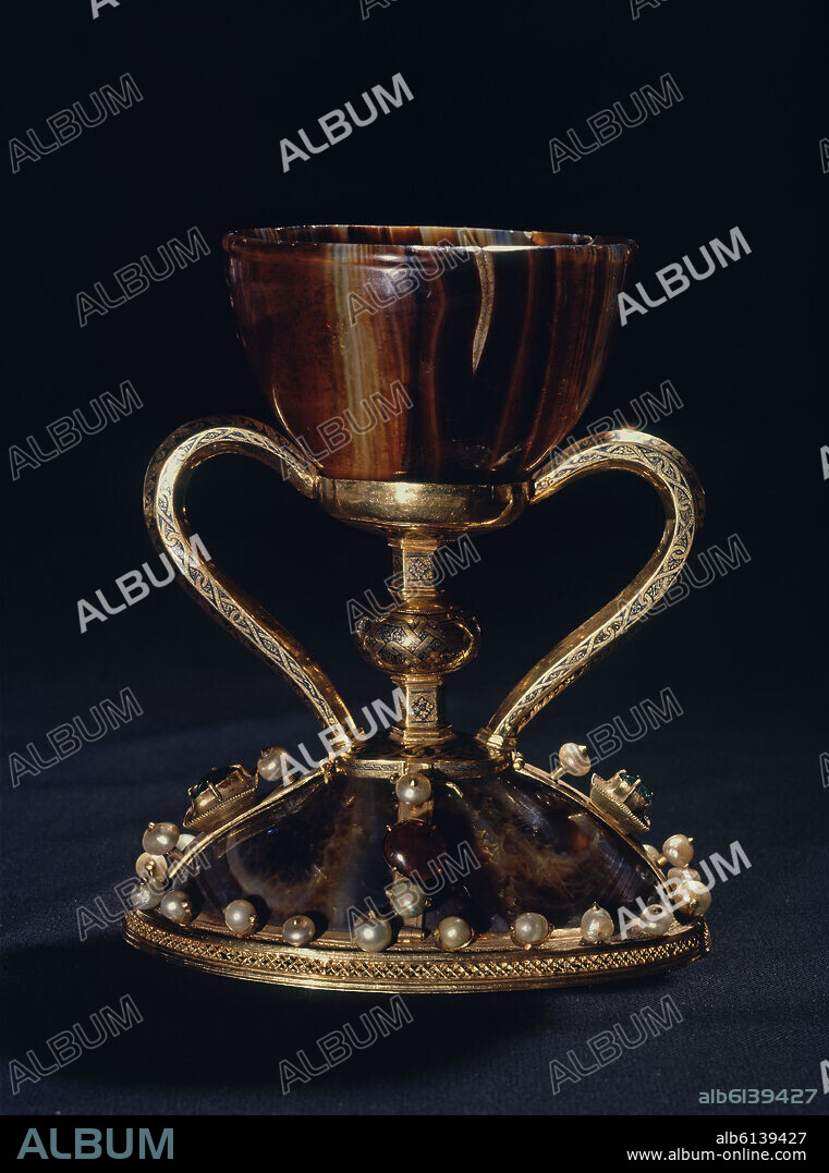 SANTO GRIAL - CALIZ DE LA ULTIMA CENA CON ORO Y PERLAS.