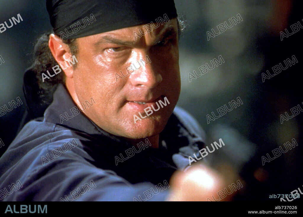 STEVEN SEAGAL en AL FILO DE LA MUERTE, 2002 (HALF PAST DEAD), dirigida por DON MICHAEL PAUL. Copyright SCREEN GEMS.