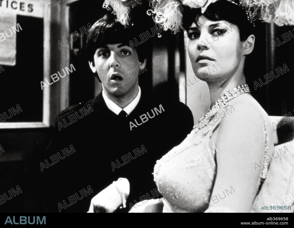 PAUL MCCARTNEY and THE BEATLES in A HARD DAY'S NIGHT, 1964, directed by RICHARD LESTER. Copyright UNITED ARTISTS.
