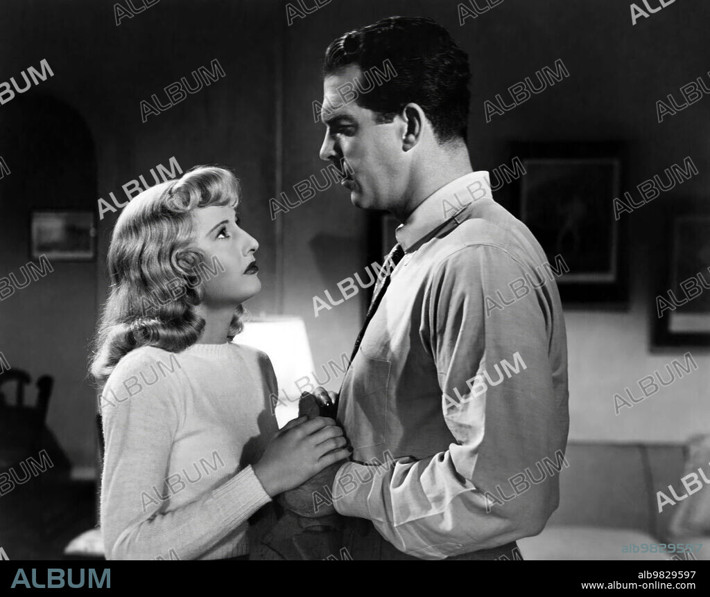 BARBARA STANWYCK y FRED MACMURRAY en PERDICIÓN, 1944 (DOUBLE INDEMNITY), dirigida por BILLY WILDER. Copyright PARAMOUNT PICTURES.