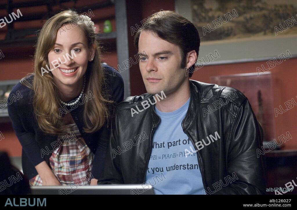 BILL HADER and LIZ CACKOWSKI in FORGETTING SARAH MARSHALL, 2008, directed by NICHOLAS STOLLER. Copyright APATOW PRODUCTIONS / WILSON, GLEN.