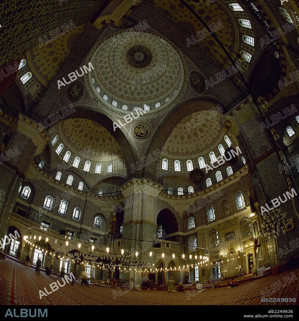 Turkey. Istanbul. New Mosque or Yeni Cami. 1597-1665 by Davut Aga, Dalgic_ Ahmed C_avus and Mustafa Aga. Prayer room.