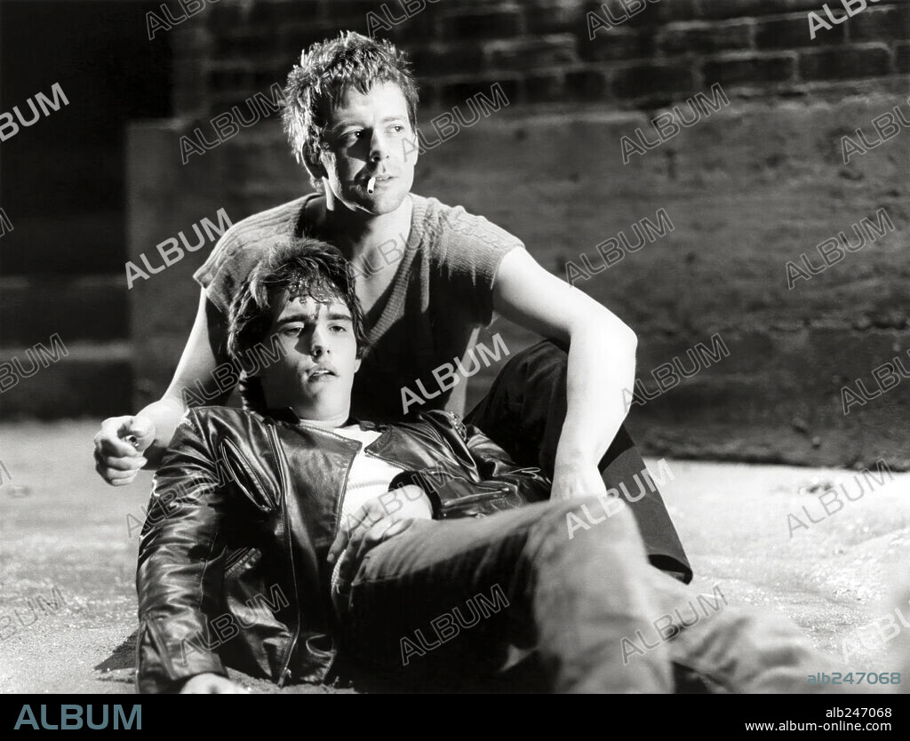 MATT DILLON and MICKEY ROURKE in RUMBLE FISH, 1983, directed by FRANCIS FORD COPPOLA. Copyright UNIVERSAL PICTURES.