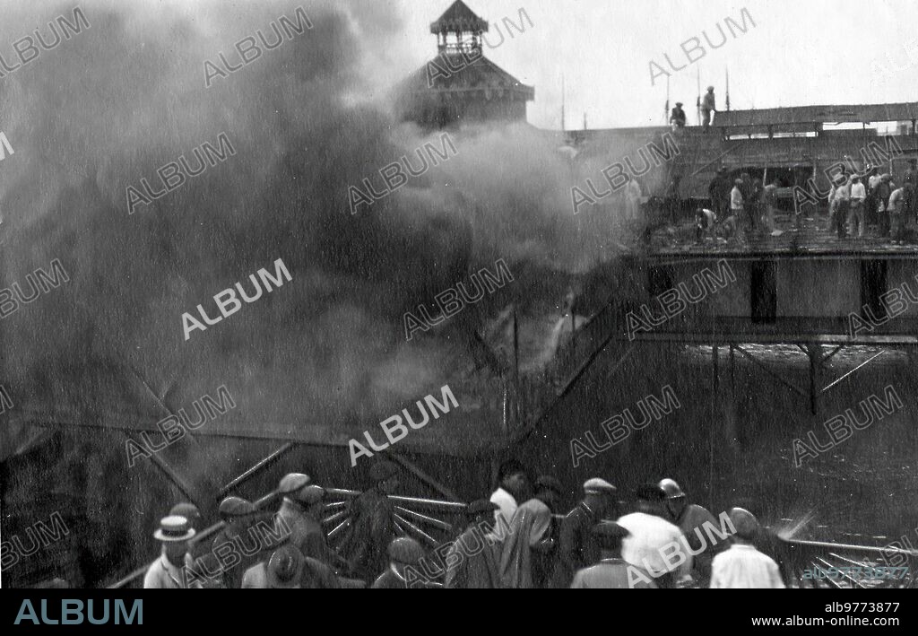 Octubre 1918. Alicante. Incendio de una casa de Baños. El balneario diana que ha Sido Destruido Totalmente - fecha Aprox.