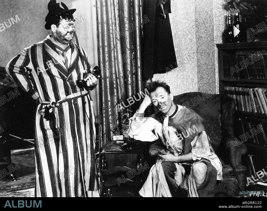 OLIVER HARDY und STAN LAUREL in HELPMATES, 1932, unter der Regie von JAMES PARROTT. Copyright HAL ROACH/MGM.