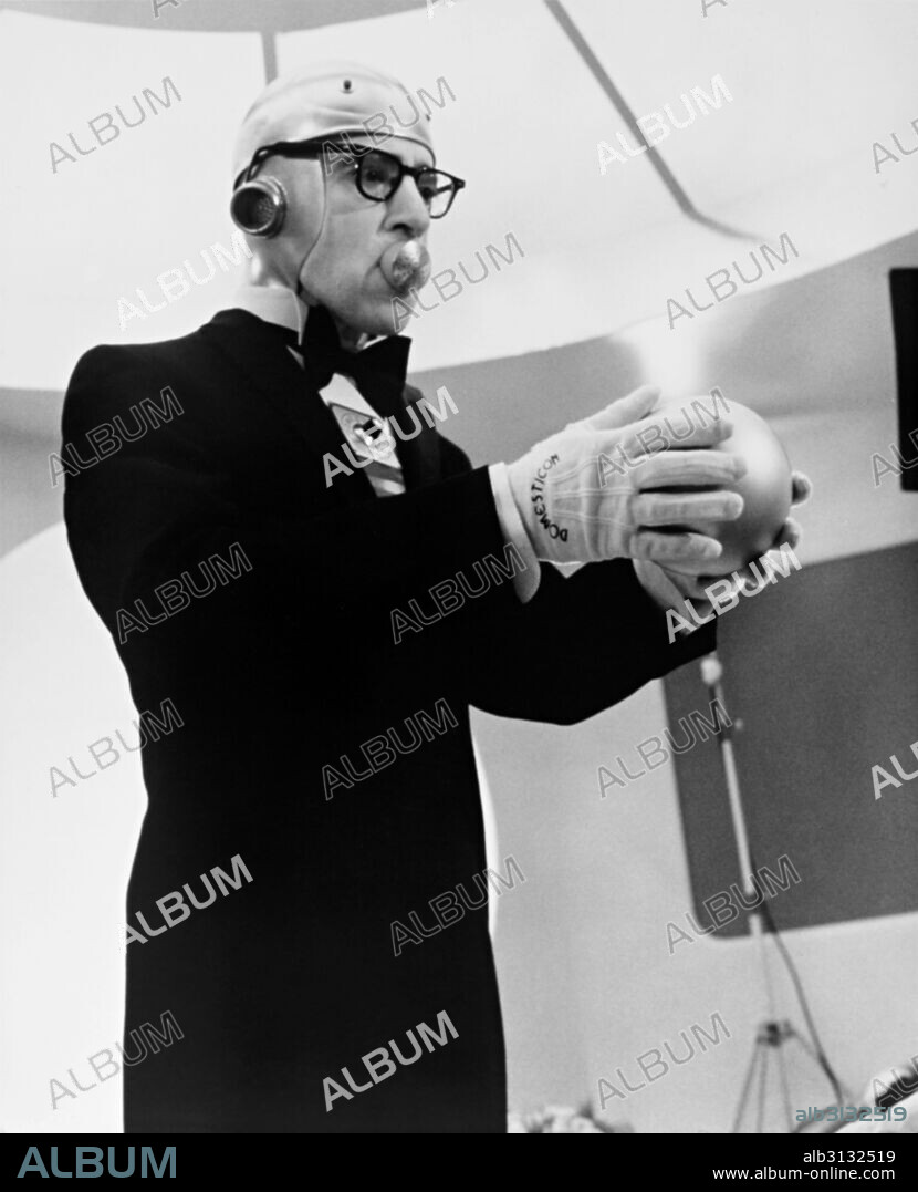 WOODY ALLEN en EL DORMILÓN, 1973 (SLEEPER), dirigida por WOODY ALLEN. Copyright UNITED ARTISTS.