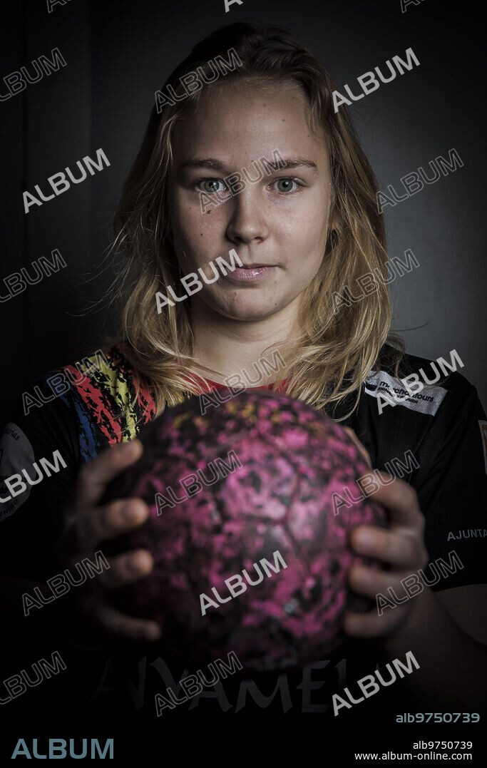 Valencia, 07/01/2016. Entrevista a Raquel Bejarano, jugadora de balonmano. Foto: Mikel Ponce ARCHDC.