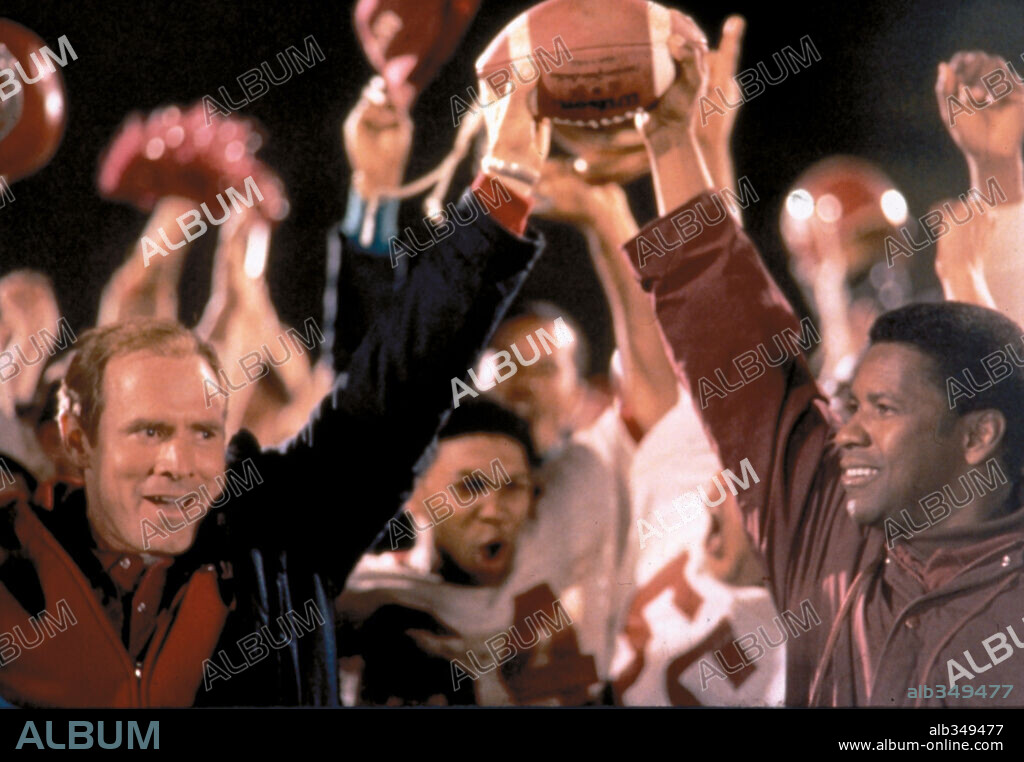 DENZEL WASHINGTON in REMEMBER THE TITANS, 2000, unter der Regie von BOAZ YAKIN. Copyright WALT DISNEY PICTURES.