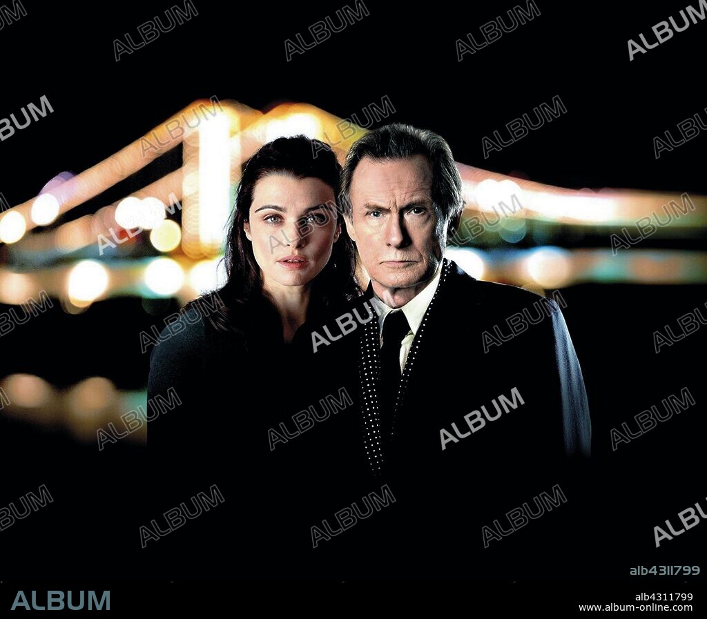 BILL NIGHY y RACHEL WEISZ en ENTRE LINEAS, 2011 (PAGE EIGHT), dirigida por DAVID HARE. Copyright HEYDAY FILMS.