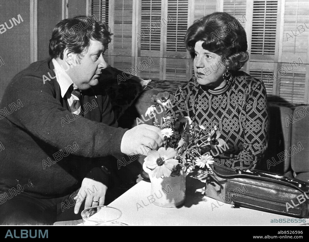 GÖTEBORG 1975-01-12.. Lars-Gunnar Björklund och Ria Wägner ska leda tv-programmet Sveriges Magasin *** Local Caption *** GT Foto: Gillis Supkiewicz / Kamerareportage / TT / Kod: 2524.