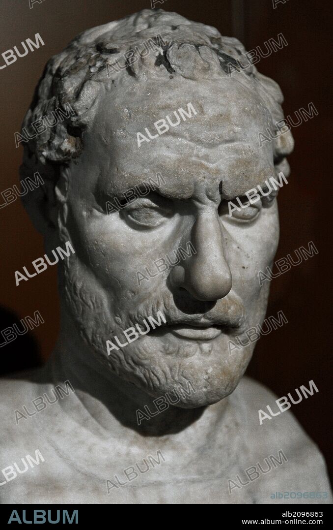 DEMOSTENES (Atenas,384-Isla de Calvaria,332 a. C). Orador y político griego. Autor de las Filípicas y de las Olitíacas. BUSTO DE DEMOSTENES. Copia romana. Neues Museum (Nuevo Museo). Berlín. Alemania. Europa.