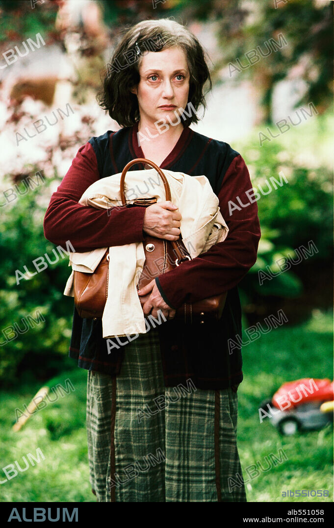 CAROL KANE en UN CANGURO SUPERDURO, 2005 (THE PACIFIER), dirigida por ADAM SHANKMAN. Copyright DISNEY ENTERPRISES / HAYES, KERRY.