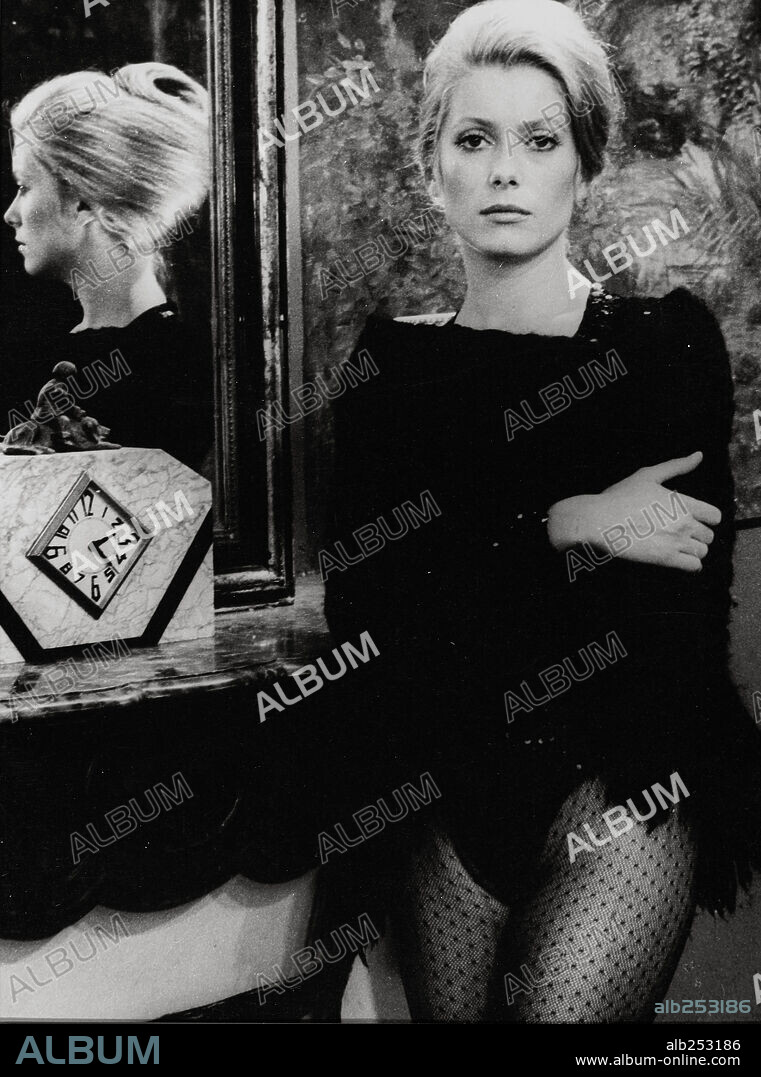 Catherine Dorléac. CATHERINE DENEUVE in LA SIRENE DU MISSISSIPPI, 1969, unter der Regie von FRANCOIS TRUFFAUT. Copyright FILMS DU CAROSSE/ARTISTES ASSOCIES.