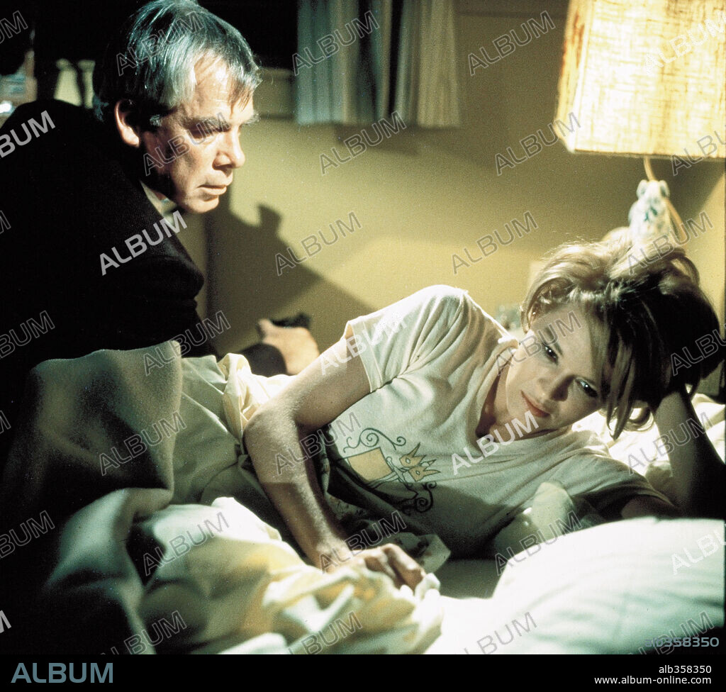 ANGIE DICKINSON and LEE MARVIN in POINT BLANK, 1967, directed by JOHN BOORMAN. Copyright M.G.M.