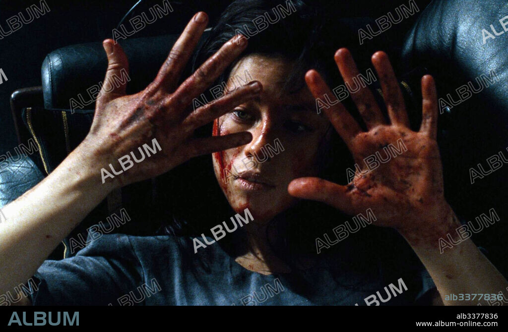 MYLENE JAMPANOI in MARTYRS, 2008, unter der Regie von PASCAL LAUGIER.