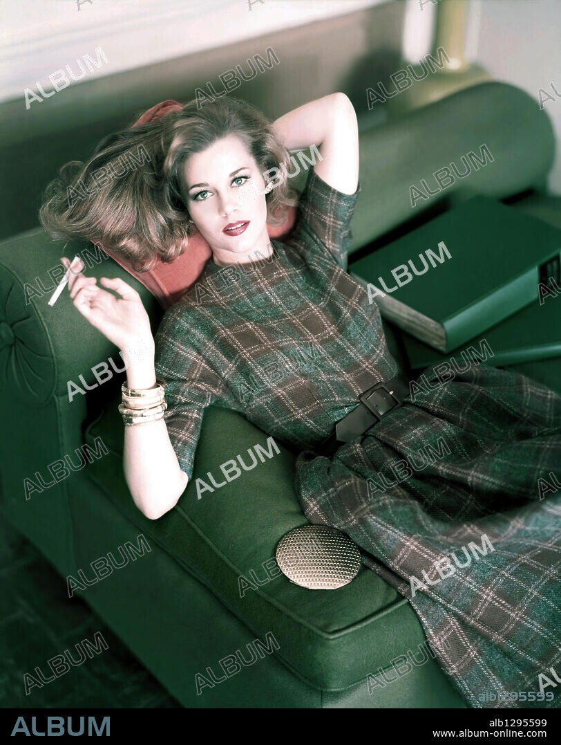 JANE FONDA in TALL STORY, 1960, directed by JOSHUA LOGAN. Copyright WARNER BROTHERS.