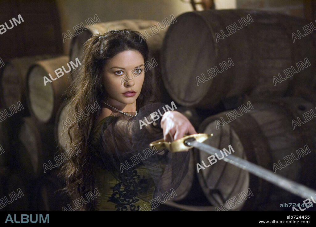 CATHERINE ZETA-JONES en LA LEYENDA DEL ZORRO, 2005 (THE LEGEND OF ZORRO), dirigida por MARTIN CAMPBELL. Copyright COLUMBIA PICTURES / COOPER, ANDREW.