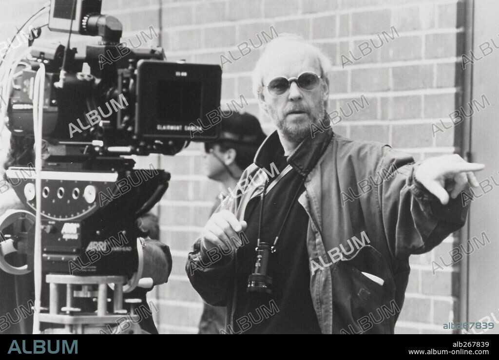 MICK JACKSON in L. A. STORY, 1991, directed by MICK JACKSON. Copyright TRI STAR PICTURES.