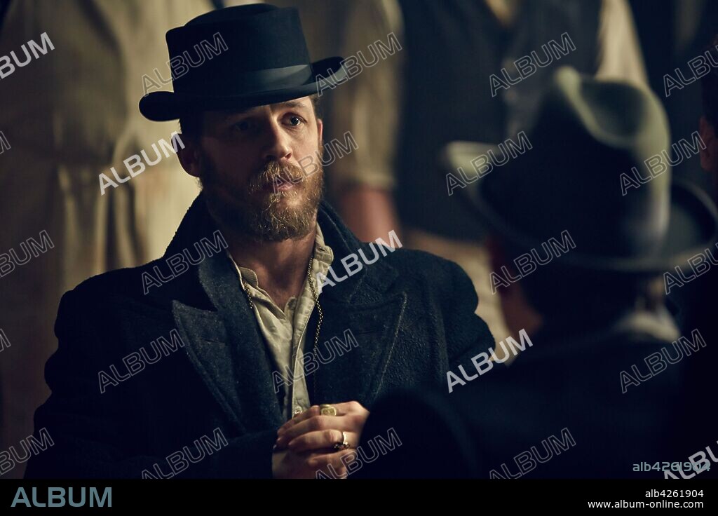 TOM HARDY in PEAKY BLINDERS, 2013, directed by STEVEN KNIGHT. Copyright BRITISH BROADCASTING CORPORATION (bbc). Season 2 Episode 4.