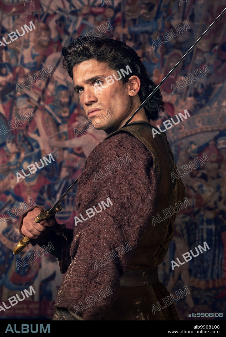 JAIME LORENTE in EL CID, 2020, directed by ARANTXA ECHEVARRIA and MARCO A. CASTILLO. Copyright ZEBRA PRODUCCIONES.