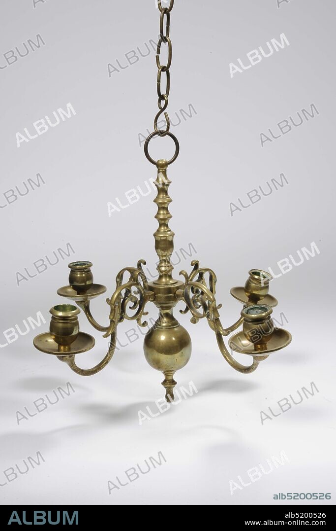 chandelier, Anonymous, 17th century, General: 26.5 x 33.5 x 33.5cm (265 x 335 x 335mm), Small copper crown for four candles. The crown has a baluster-shaped trunk, ending in a sphere with a point at the bottom. Just below the middle of the trunk a bulge where the four arms can be screwed in. The S-shaped arms have simple curls. A number is engraved on each arm and above each screw hole: 0, 1, 2, 3. On the top of the trunk a hole through which a copper ring has been passed. A chain consisting of eleven links is attached to this, 1975.