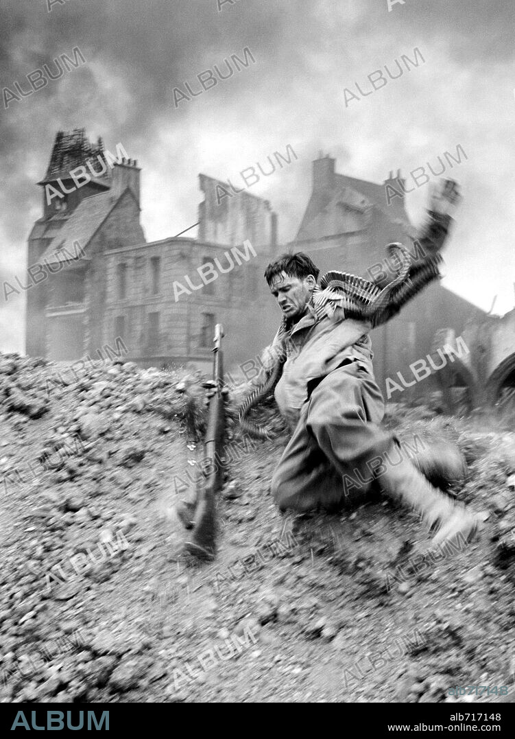 JEREMY DAVIES in SAVING PRIVATE RYAN, 1998, directed by STEVEN SPIELBERG. Copyright DREAMWORKS.