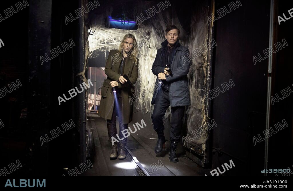 SOFIA HELIN and THURE LINDHARDT in THE BRIDGE, 2011 (BRON / BROEN), directed by HENRIK GEORGSSON. Copyright FILMLANCE INTERNATIONAL AB / Cortesía. Season 3.