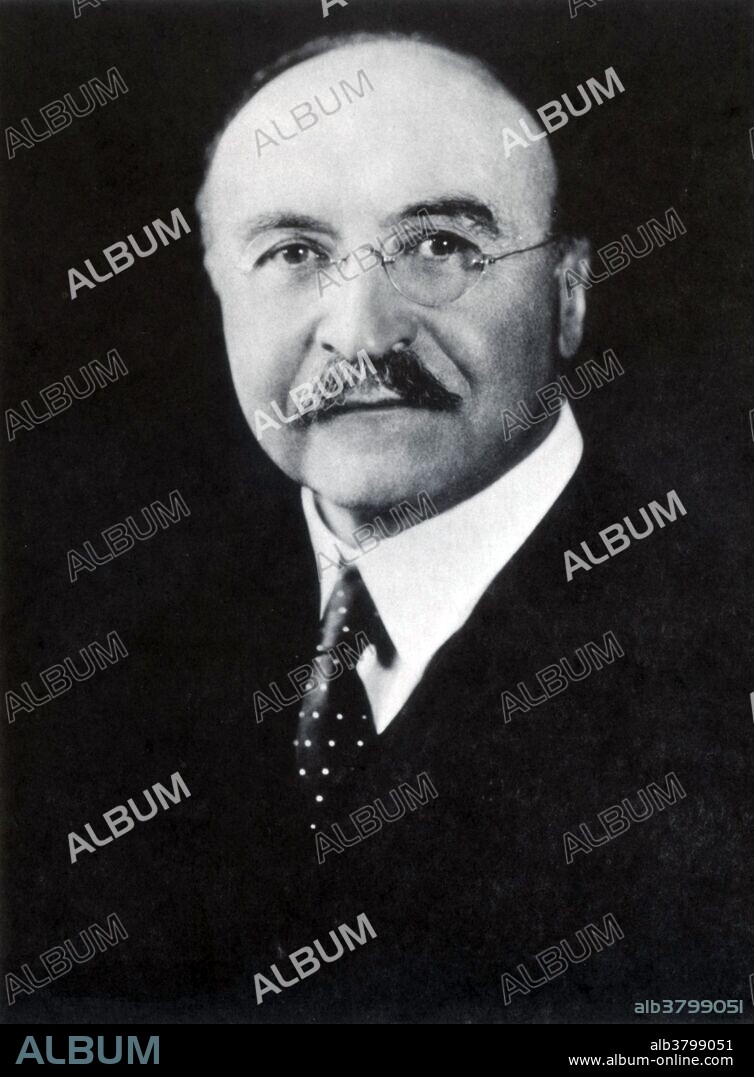 Leo Henricus Arthur Baekeland (November 14, 1863 - February 23, 1944) was a Belgian-American chemist. In 1889 while honeymooning in NYC, he met Richard Anthony, part owner of a photographic company. Baekeland had already invented a process to develop photographic plates using water instead of other chemicals; Anthony saw potential in the young chemist and offered him a job. In 1893 he perfected the process to produce a photographic paper that would allow enlargements to be printed by artificial light, which he named Velox. By controlling the pressure and temperature applied to phenol and formaldehyde, he invented Bakelite (polyoxybenzylmethylenglycolanhydride). His process patent for making insoluble products of phenol and formaldehyde was filed in July 1907, and granted on December 7, 1909. His invention of Bakelite, an inexpensive, nonflammable, versatile, and popular plastic, marked the beginning of the modern plastics industry. He sold the General Bakelite Company to Union Carbide in 1939 and, at his son's prompting, he retired. He died in 1944, at the age of 80, of a cerebral hemorrhage. No photographer credited, undated.