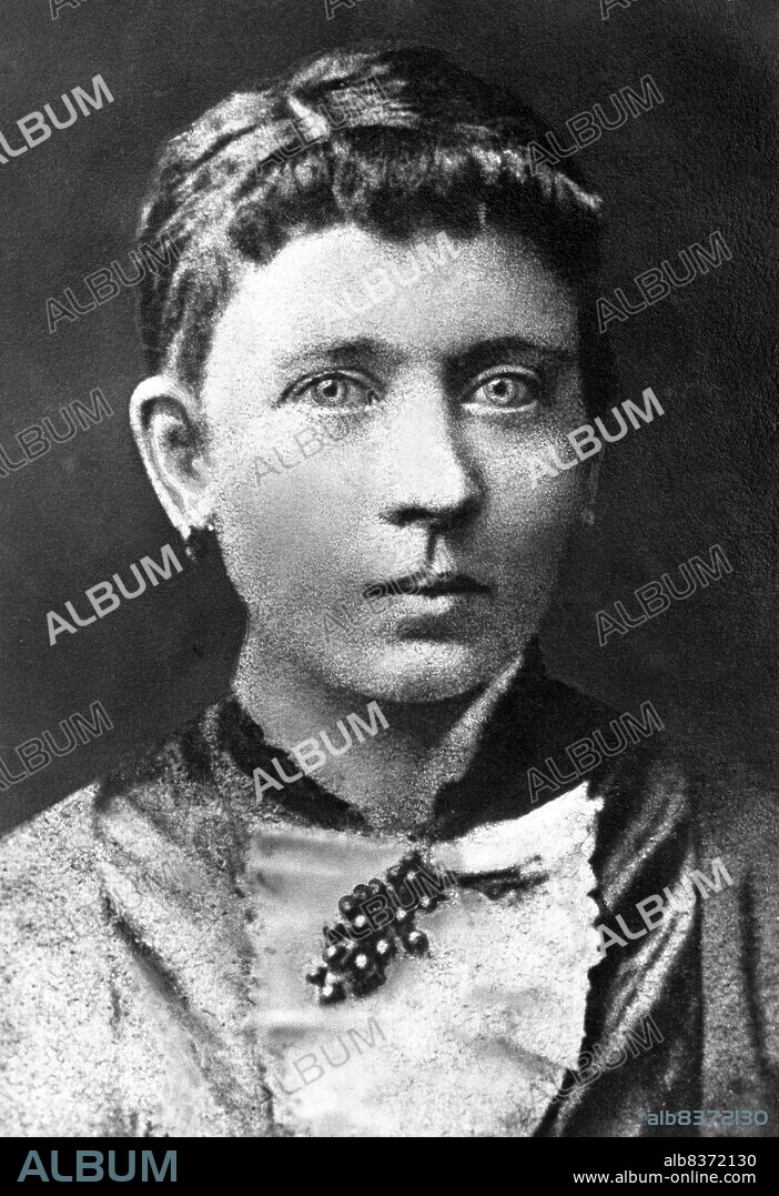 Klara Hitler (née Pölzl; 12 August 1860 21 December 1907) was the mother of German politician and leader of the Nazi Party Adolf Hitler.