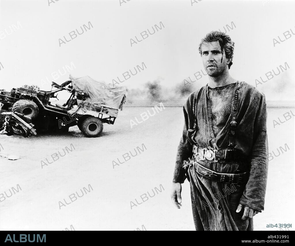 MEL GIBSON dans MAD MAX, 1979, réalisé par GEORGE MILLER. Copyright AIP/FILMWAYS.