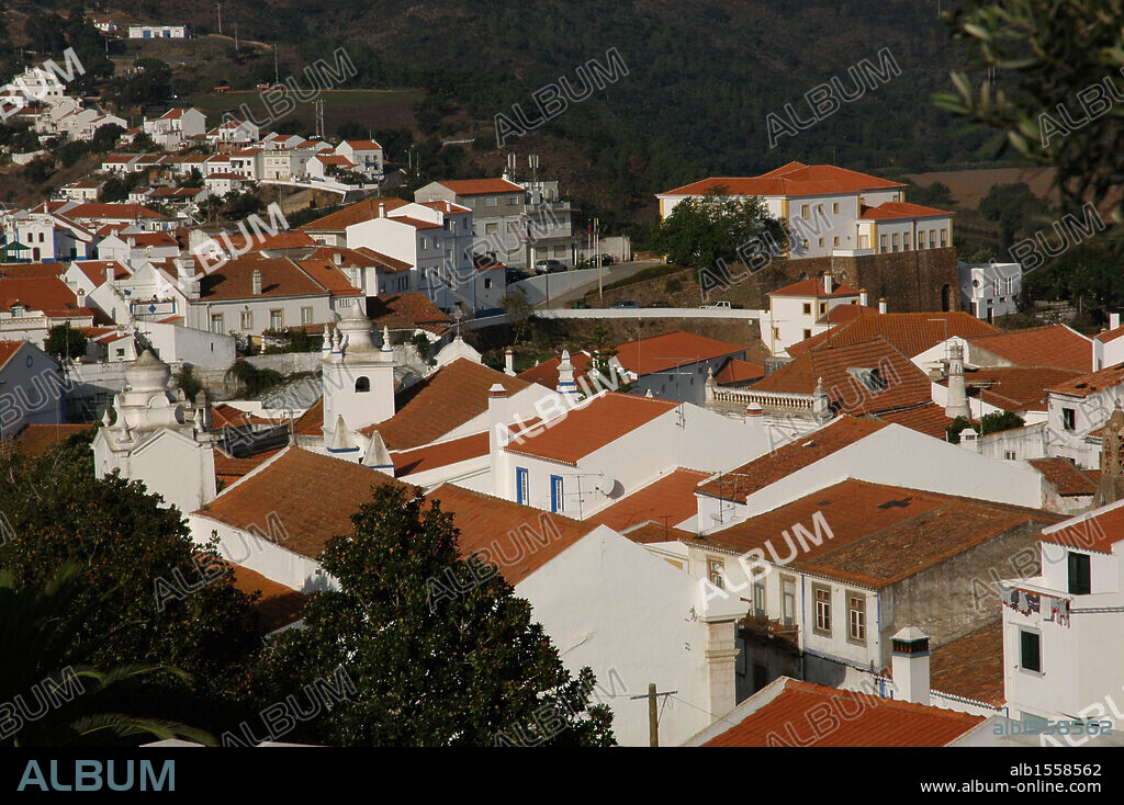 Portugal. Odemira. Panorámica de la ciudad. Región del Alentejo.